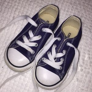 Converse sneakers size 7